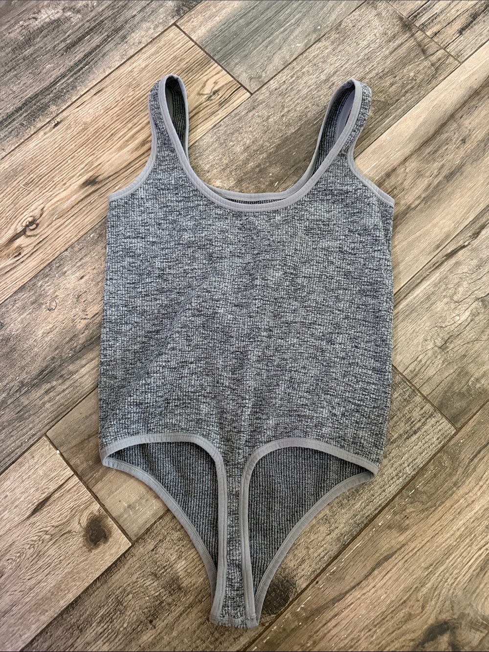 Colsie Gray Ribbed Bodysuit - Picture 2 of 3
